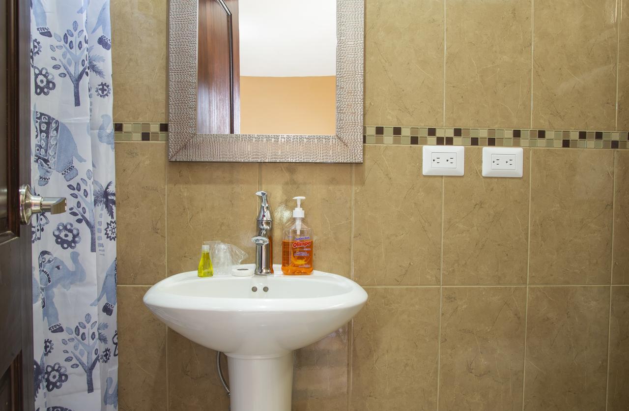 Hotel Casa Salome Guatemala City Rum bild